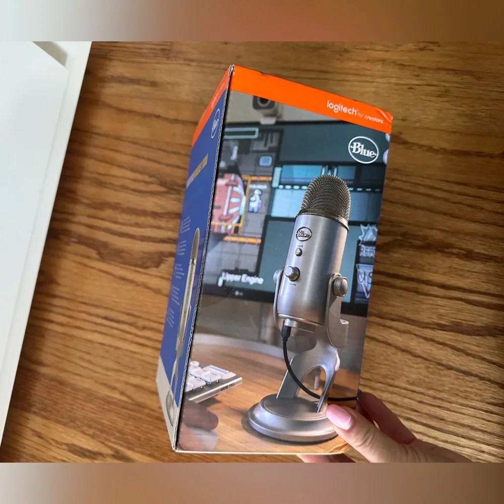 BNIB Logitech Blue Yeti Mic